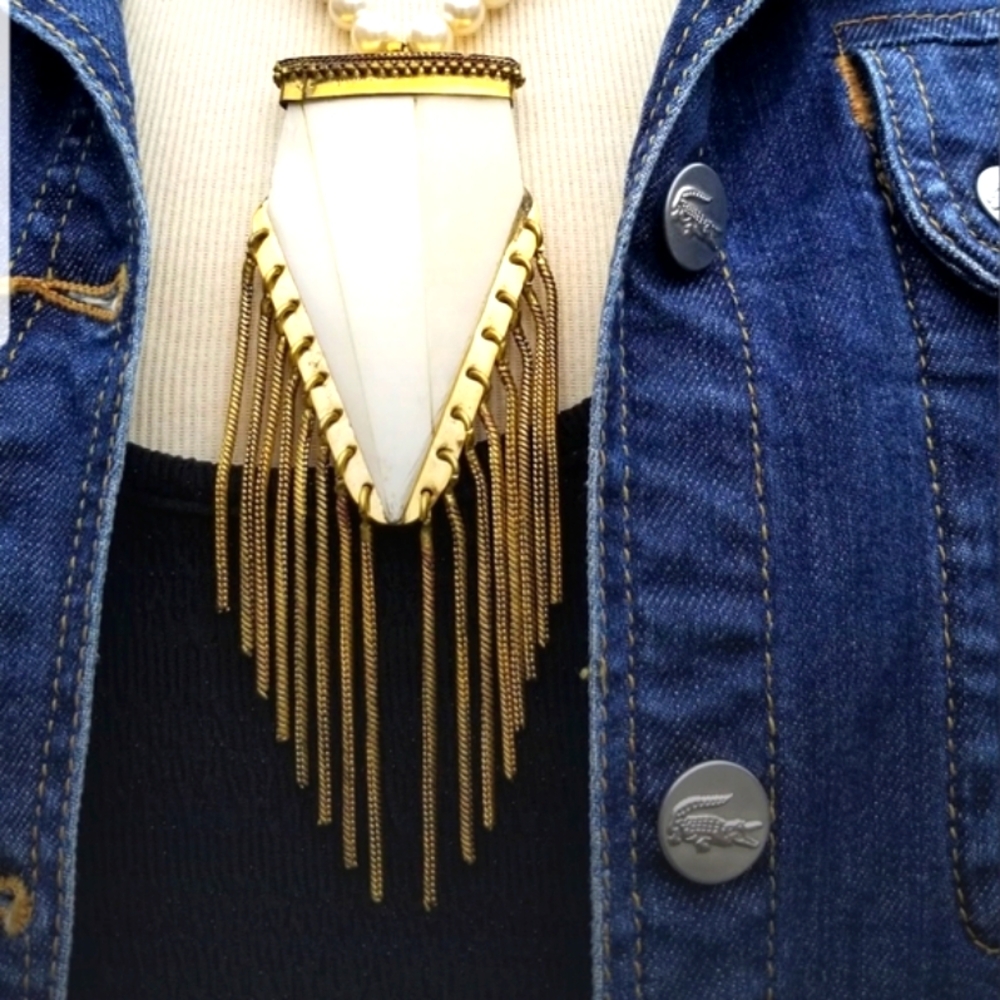 White Horn Pendant with golden Accents Necklace - Picture 5 of 16